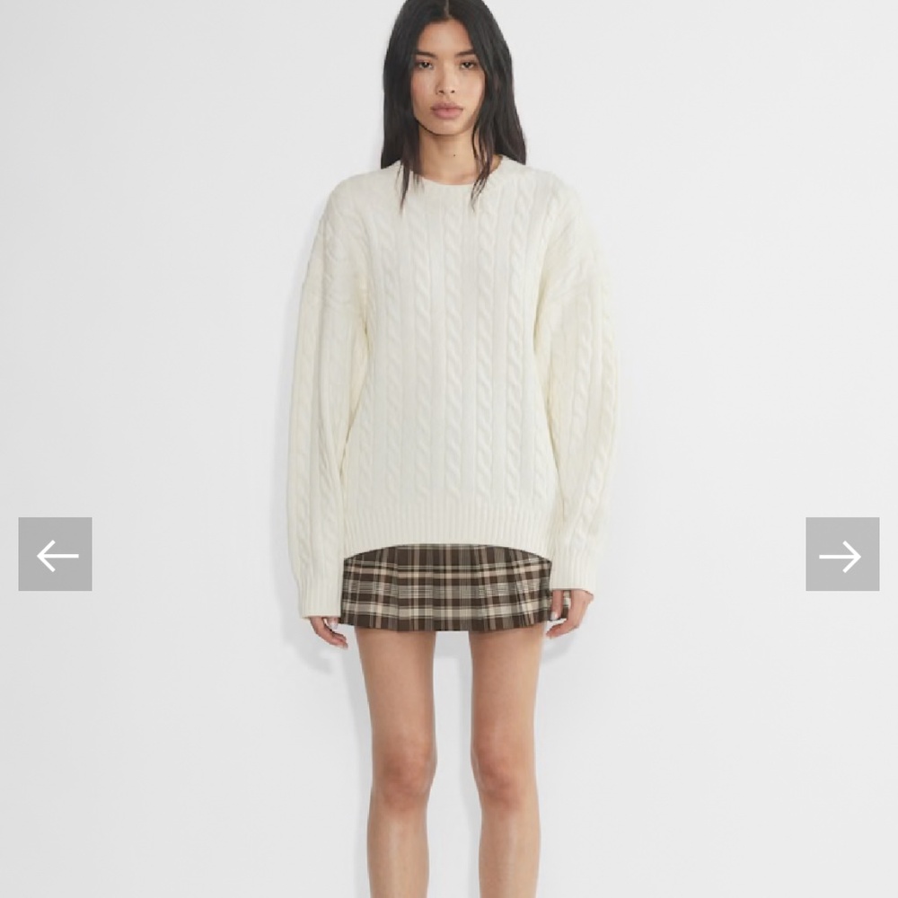 Aritzia Peggy Sweater Whisper White Size M Soft Knit Minimalist